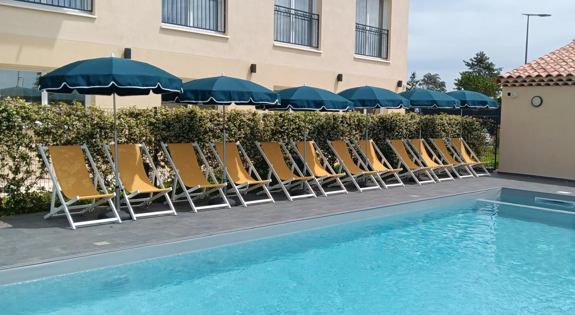 Ibis Styles Miramas Exterior foto
