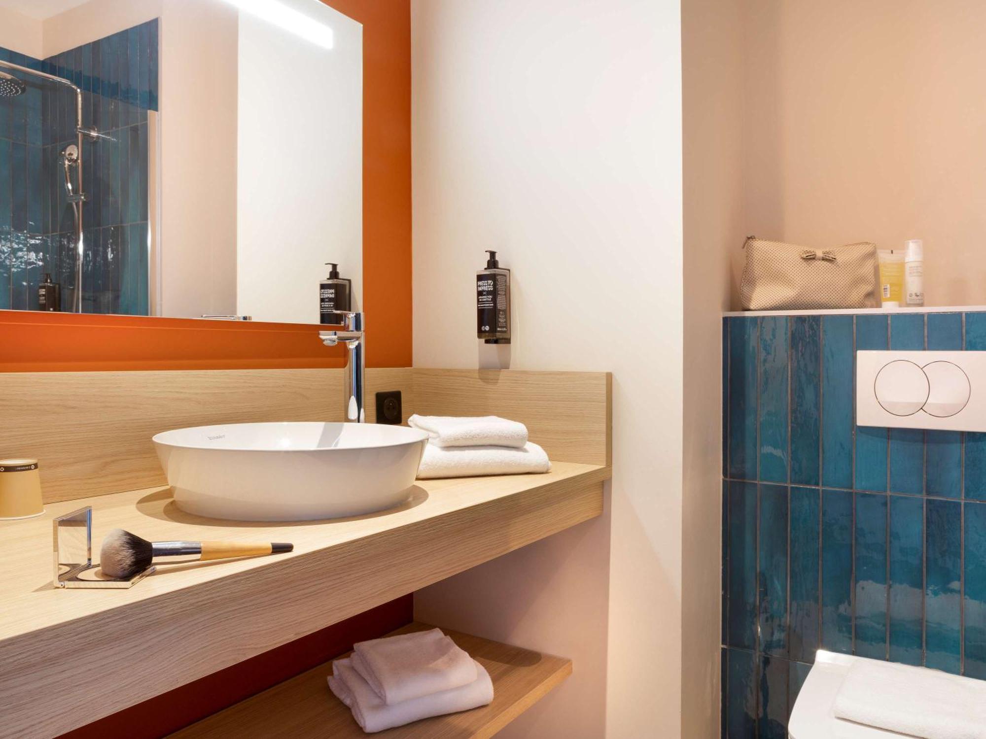 Ibis Styles Miramas Exterior foto