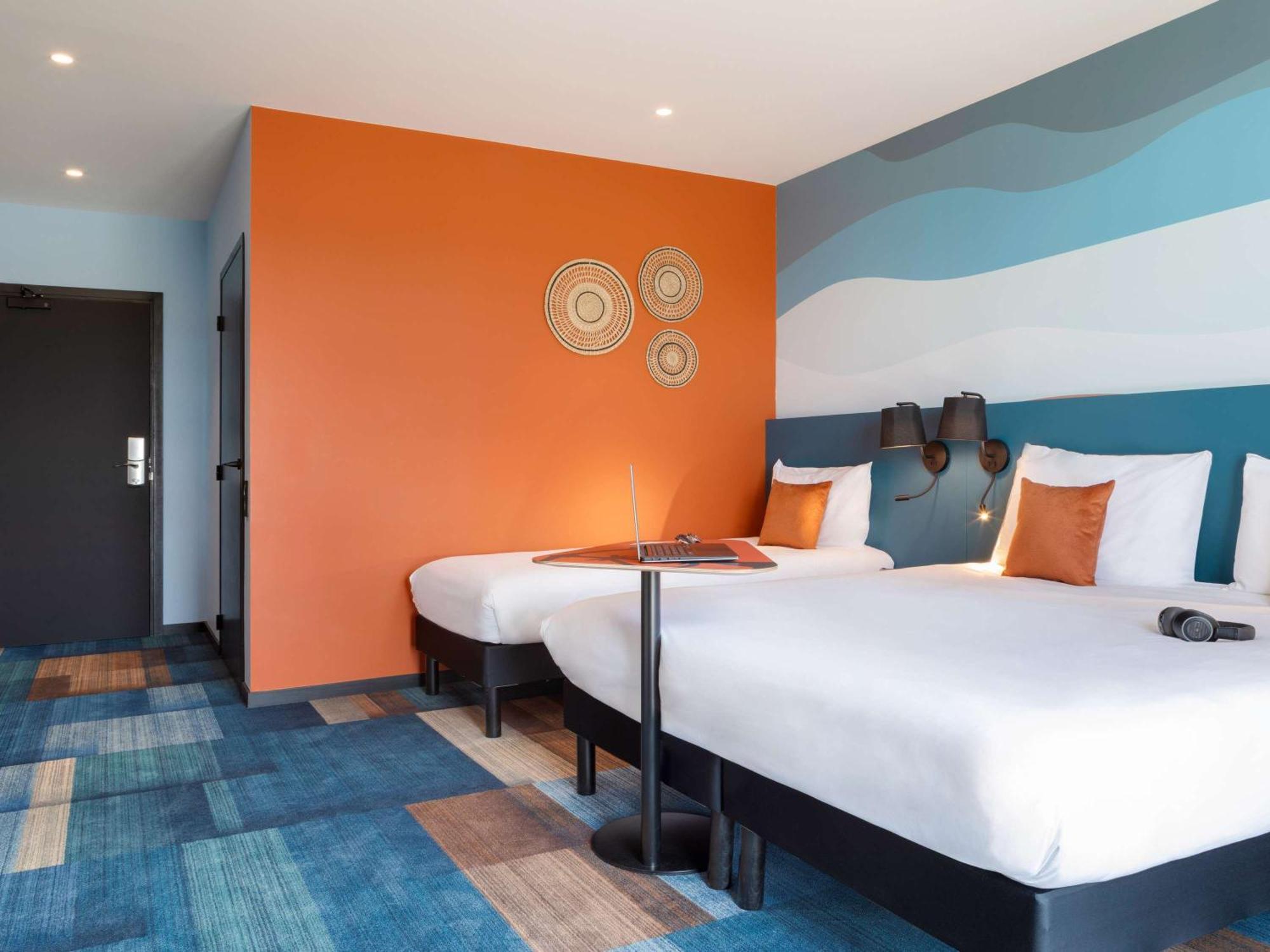 Ibis Styles Miramas Exterior foto