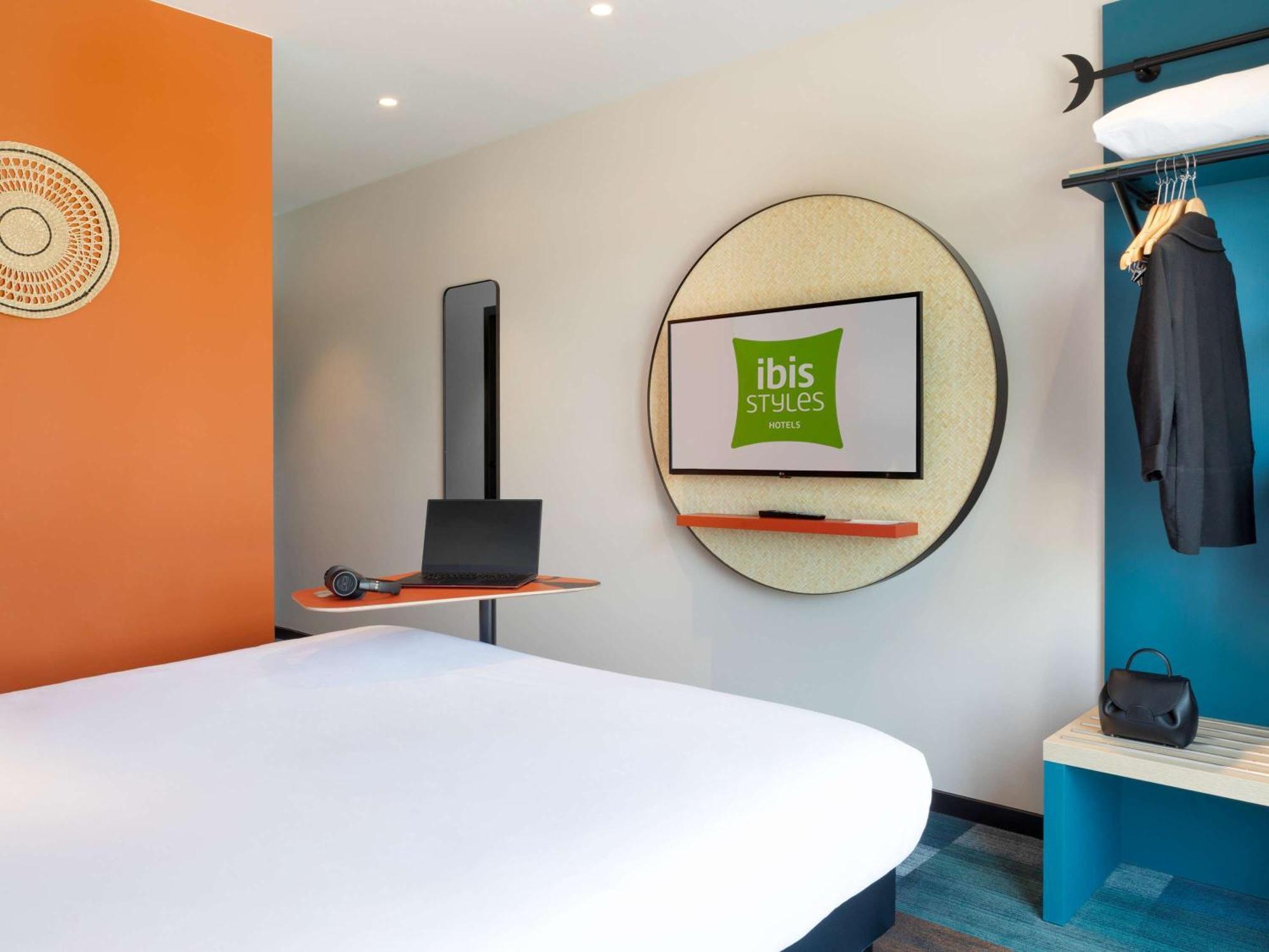 Ibis Styles Miramas Exterior foto